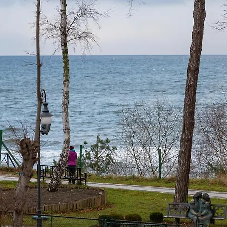 Апартаменты Bursztyn Ii Klifowa Реваль