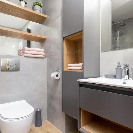 Bursztyn Ii Klifowa Апартаменты Реваль